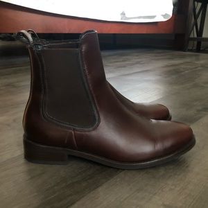 Chelsea boots